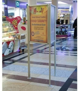 STUDIO T Самонесущая двусторонняя доска объявлений