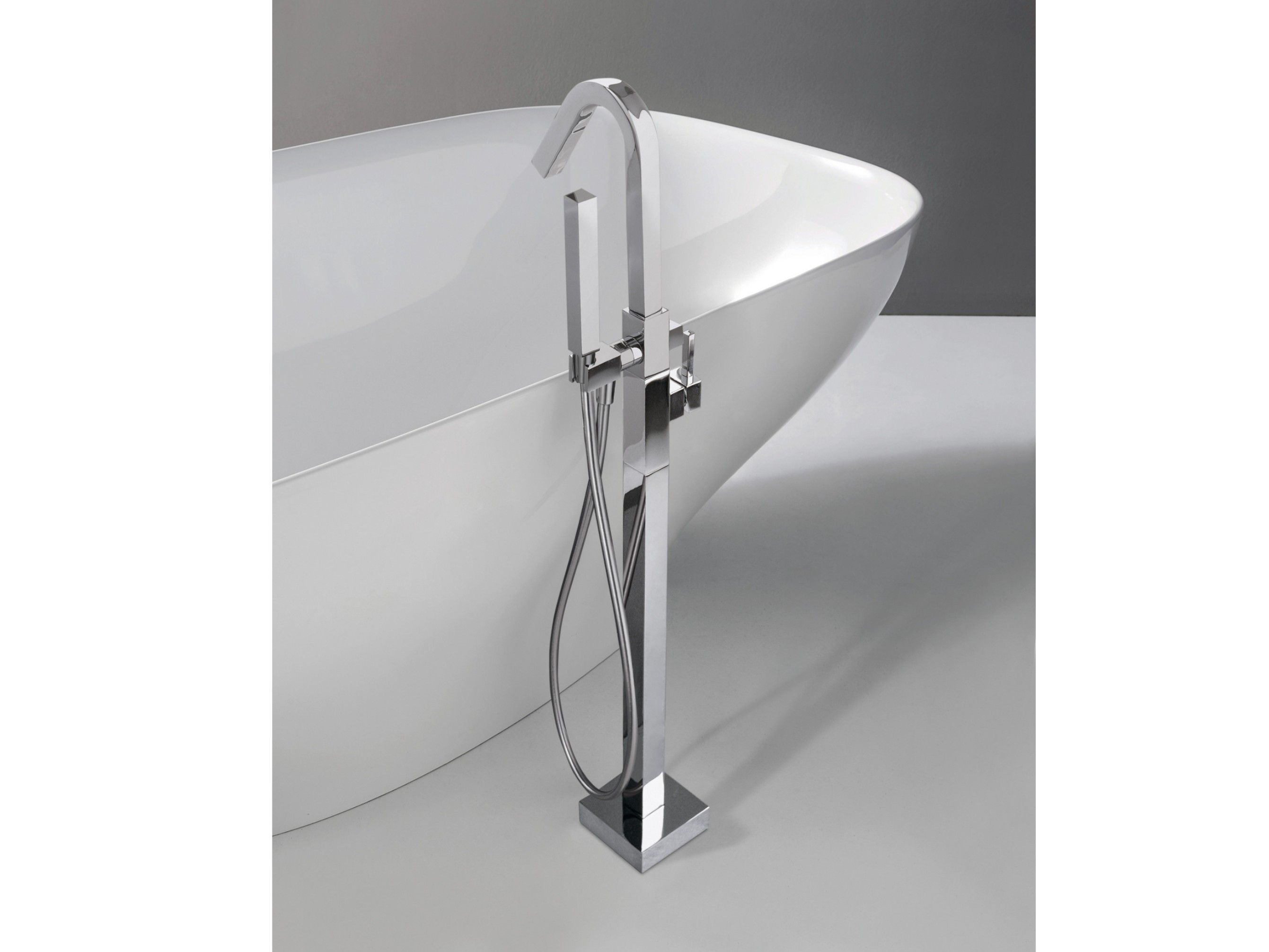 Набор латунных напольных ванн с ручным душем Rubinetterie Treemme X-Change_Mono ARCH-00135444 - Вид №1