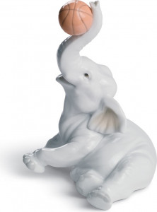 10669042 LLADRO Фигурка Lladro "Слоник-баскетболист" 14x12см Фарфор