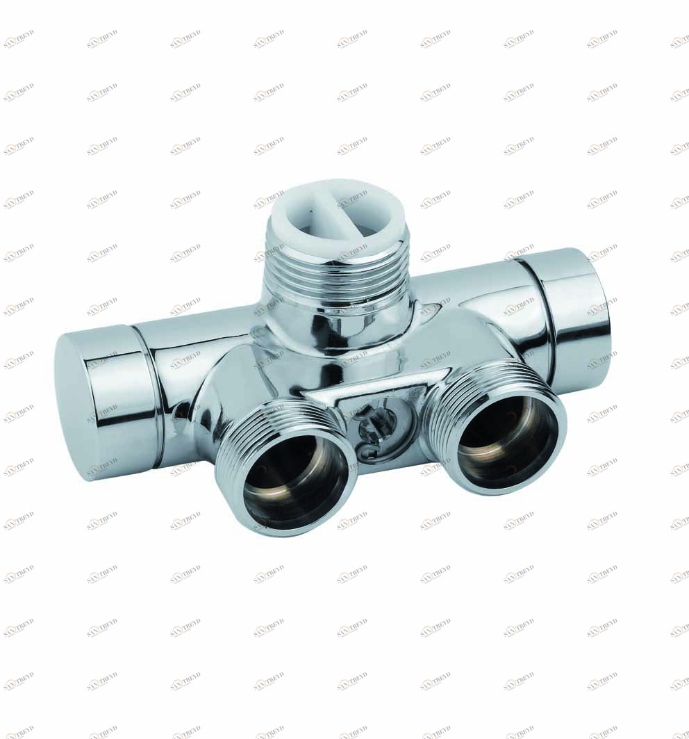 Carlo Poletti V87100ETKM Клапан одно/двухтрубный с бай-пасс и держателем, цетральное подключение. Версия углом с подключением медной или пластиковой трубы. Межосевое расстояние 40 мм. Клапан, совместимый с системой ТКМ 