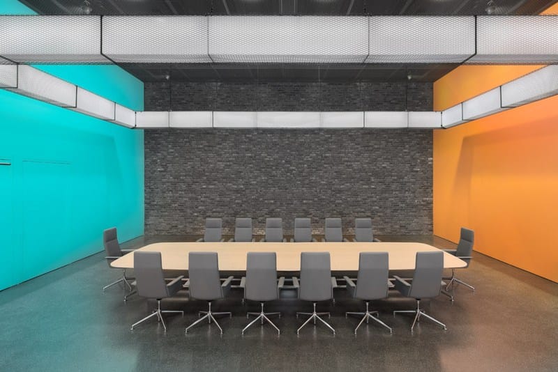 Прямоугольный стол для совещаний из алюминия и дерева Brunner FINA ARCH-00152210 - Вид №1