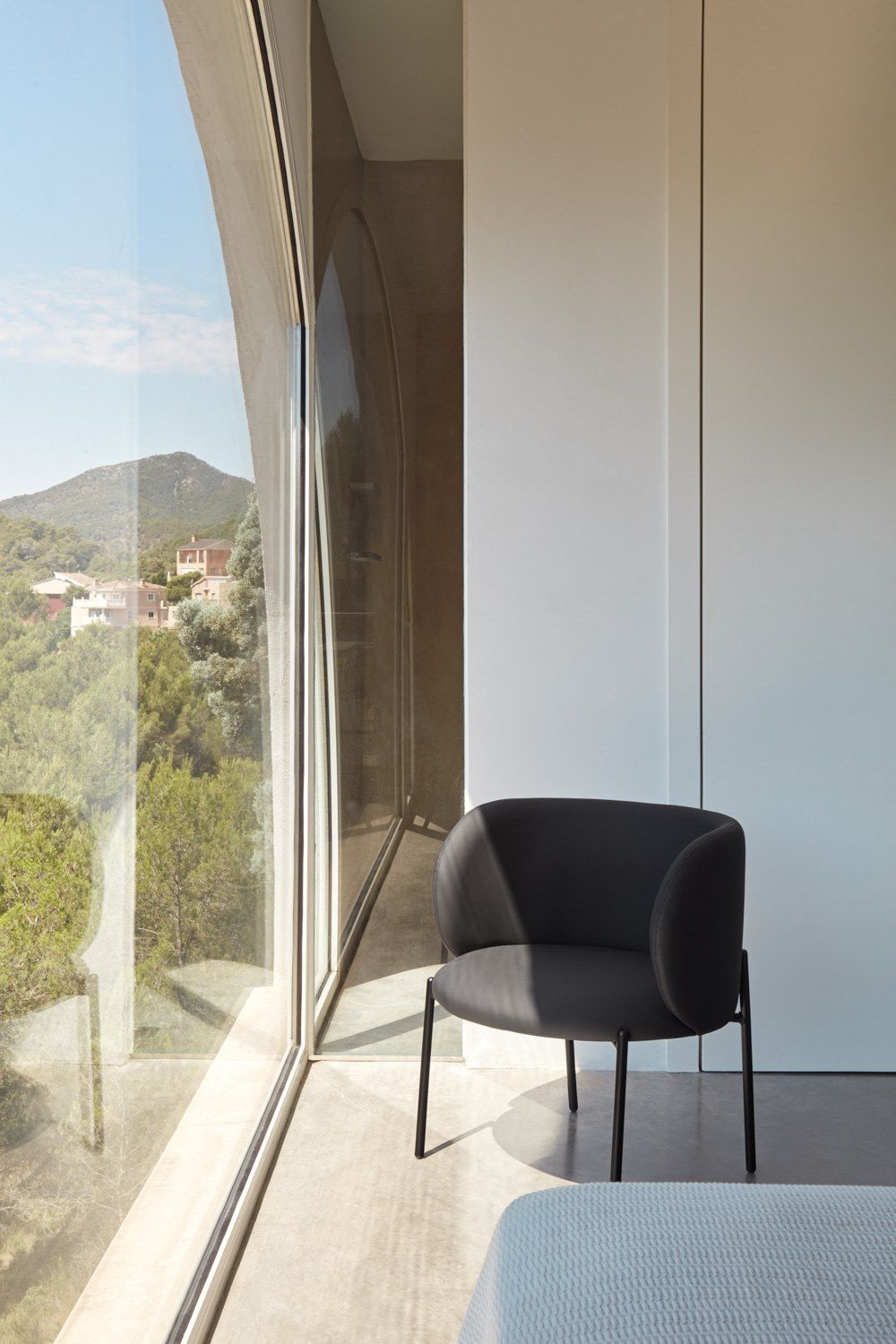 Кресло из искусственной кожи с подлокотниками TEULAT Mogi ARCH-00092240 - Вид №20