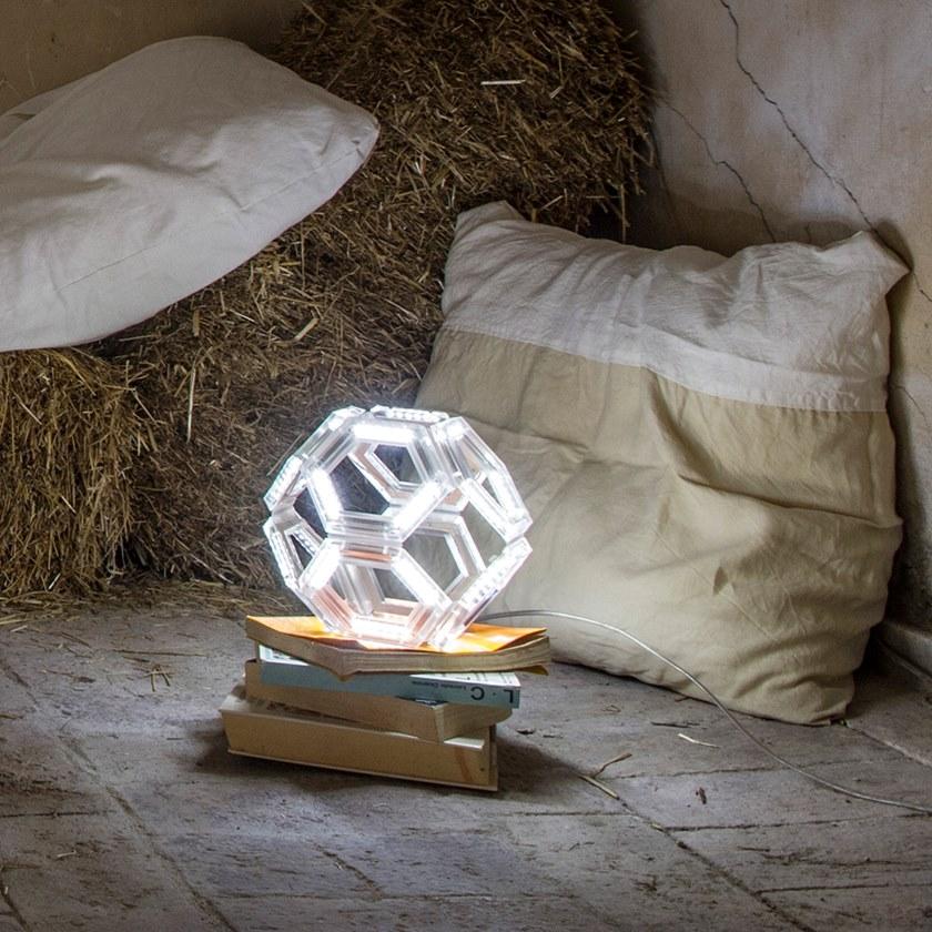 Kriladesign Настольная светодиодная лампа в пмма Fullerene 1002 - Вид №1