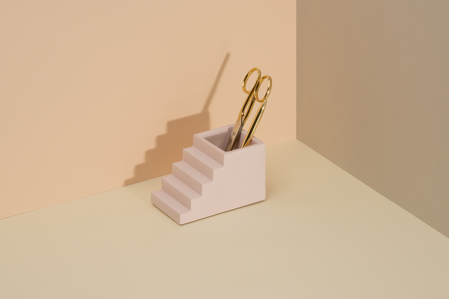 Подставка под канцтовары бетонная Scala розовая Doiy DYSCALAPP - Вид №1