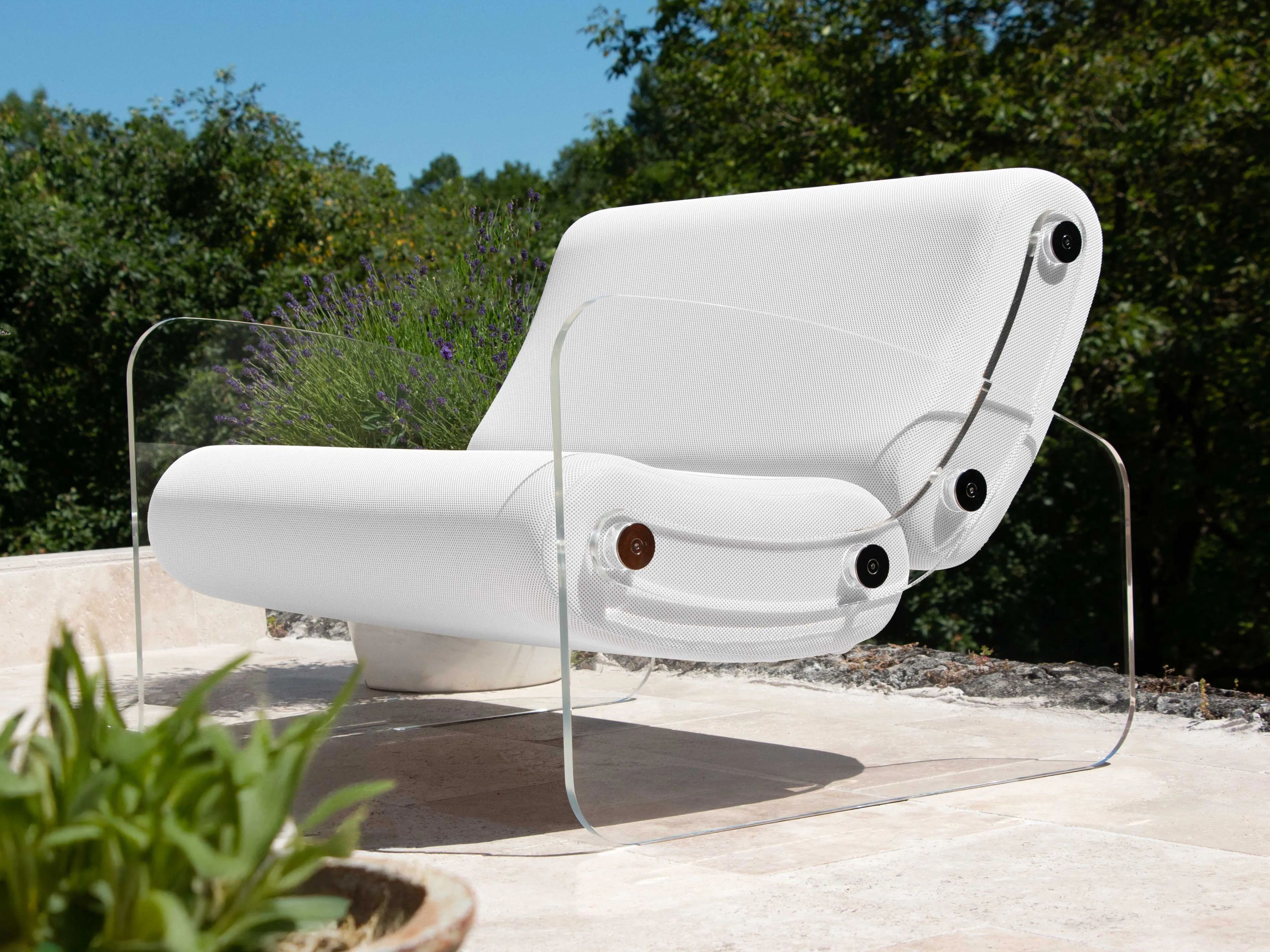 Кресло из ПММА и ткани с подлокотниками KUUMO MW03 ARCH-00004437