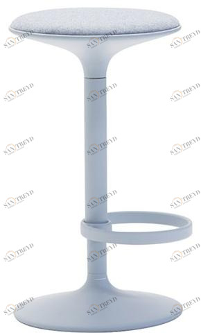 Andreu World Поворотный стул из алюминия с подставкой для ног Hula Bq2796