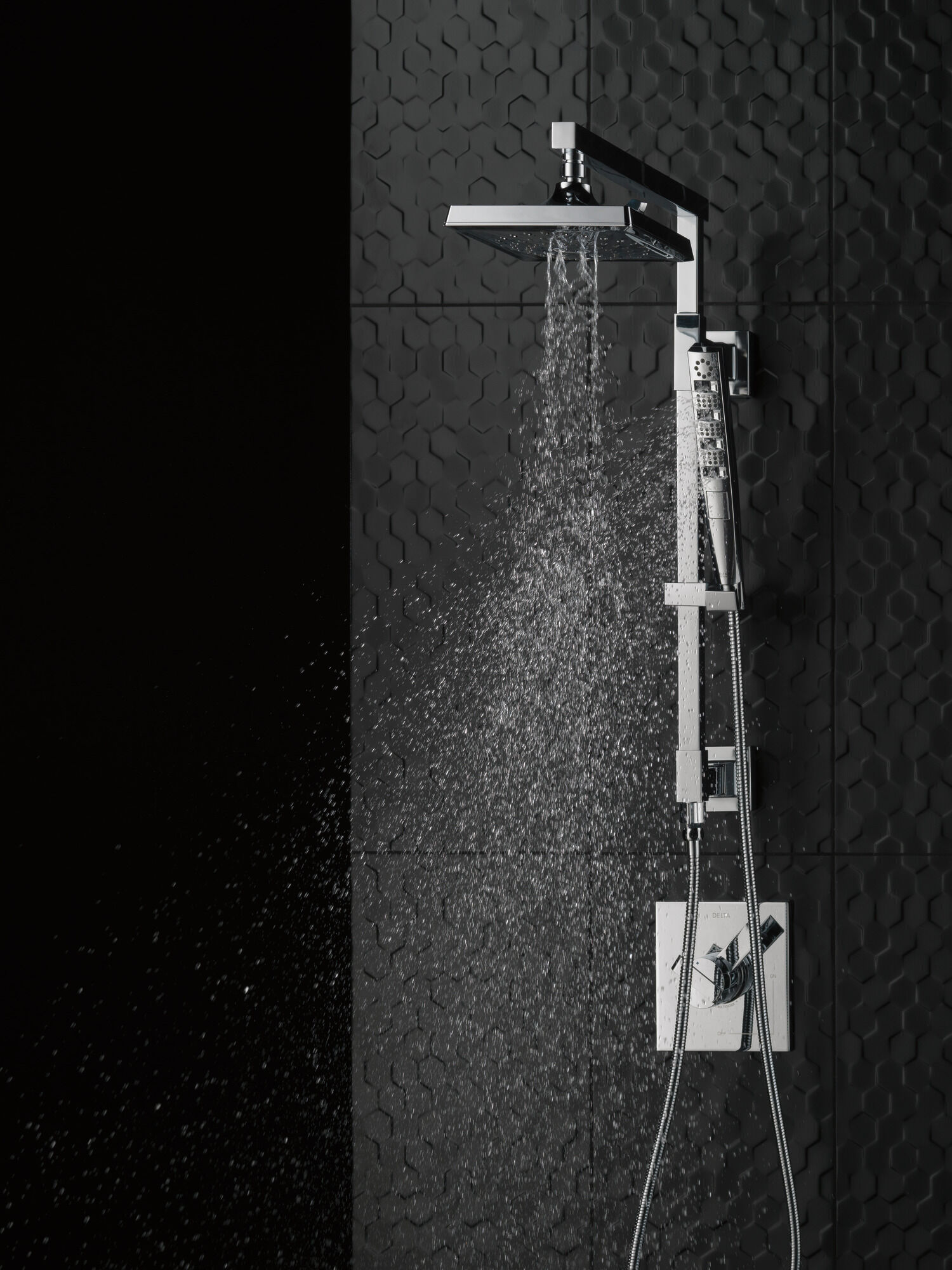 U495D-CZ60-PK Шланг для ручного душа 60–80 дюймов Delta Faucet Universal Showering Шампанское бронза  - Вид №3