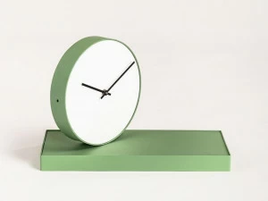 FORMAE Настольные часы с зеркалом из окрашенной стали Roommate