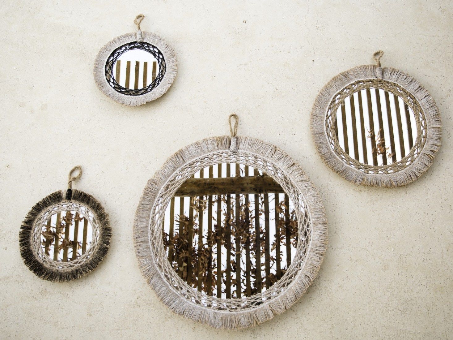 Настенное круглое зеркало с рамкой Élitis ÔÔ ARCH-00037032