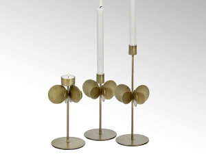 Железный подсвечник