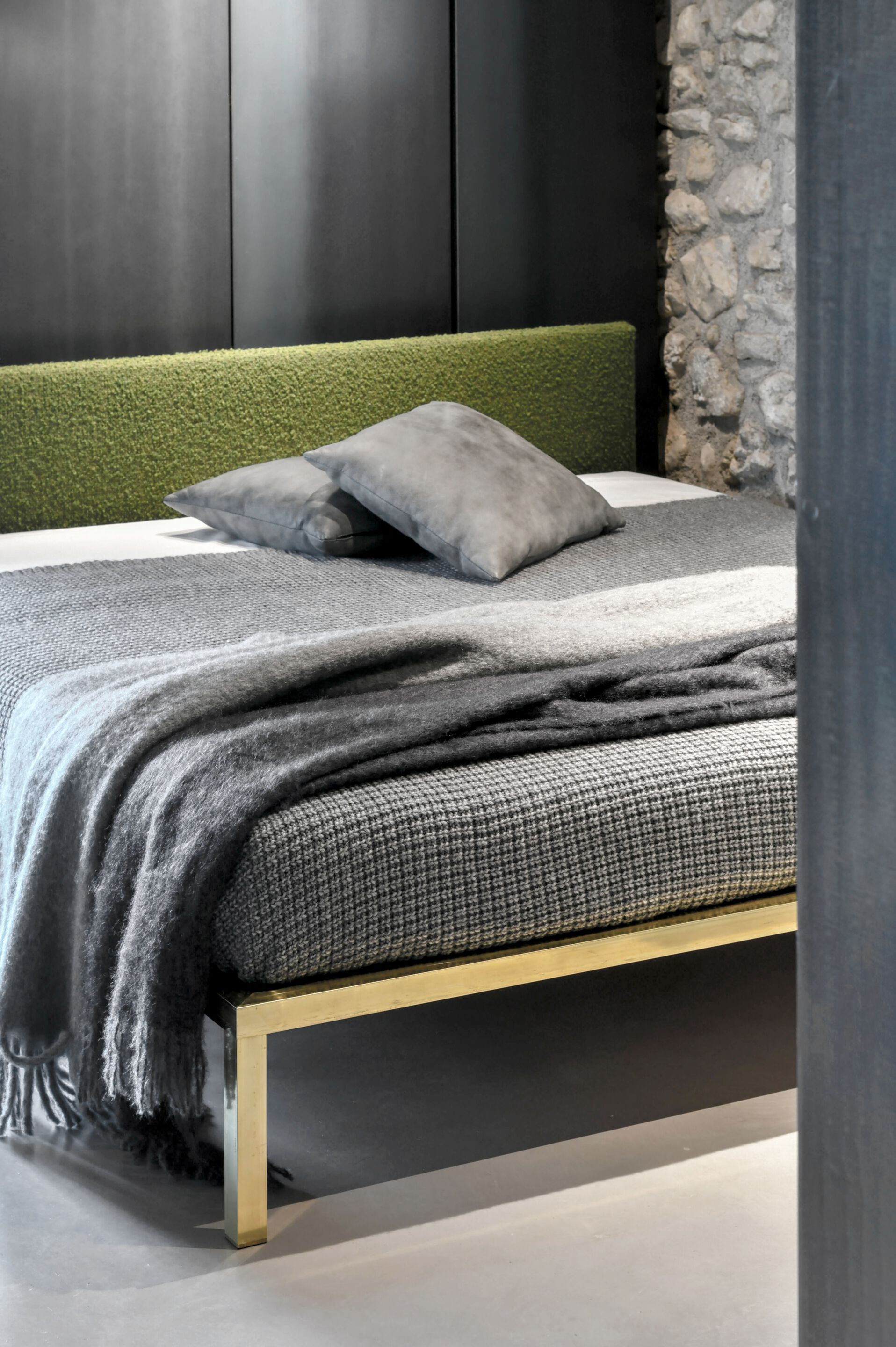 Мягкое изголовье для двуспальной кровати XAM X one ARCH-00120443 - Вид №8