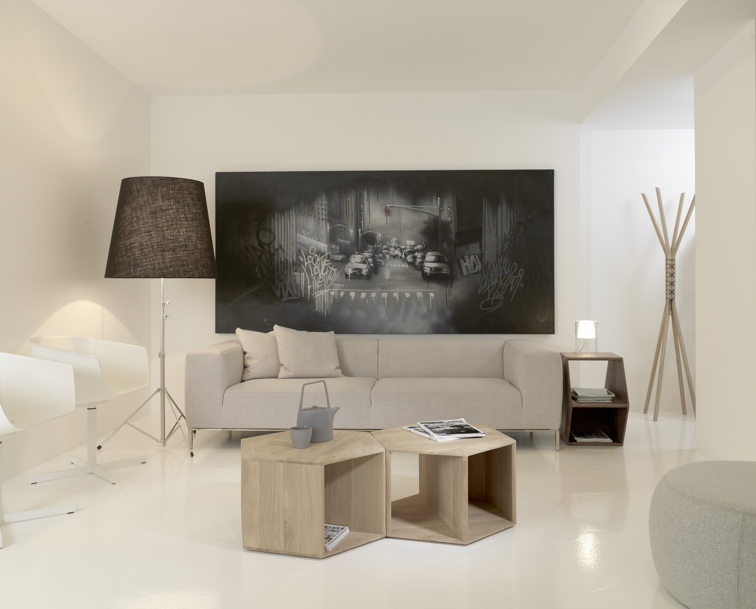 Деревянный низкий журнальный столик Wewood HEXA ARCH-00145415 - Вид №3