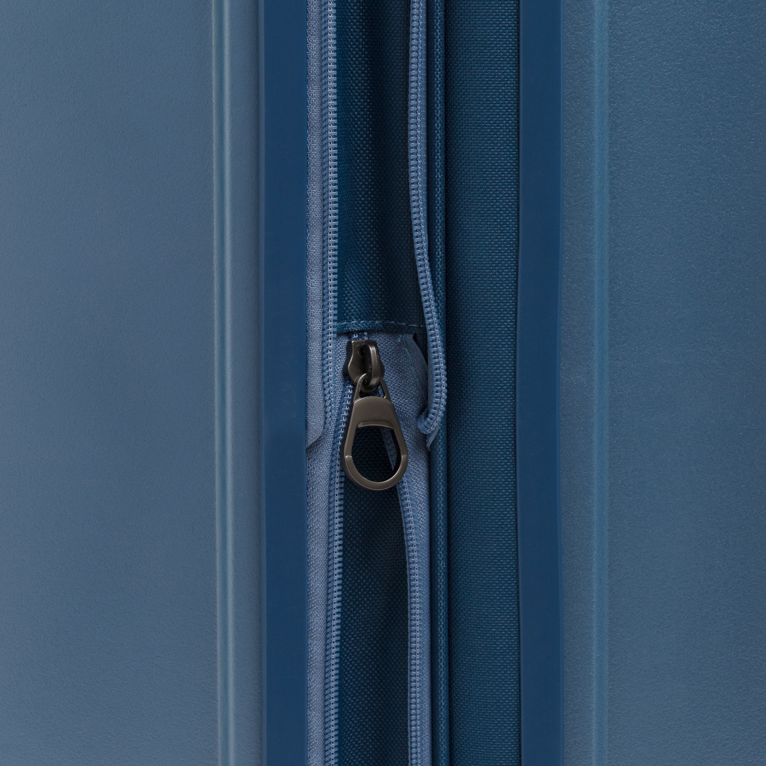 M1260-48-72 Чемодан M1260*72 L March Gotthard  - Вид №7