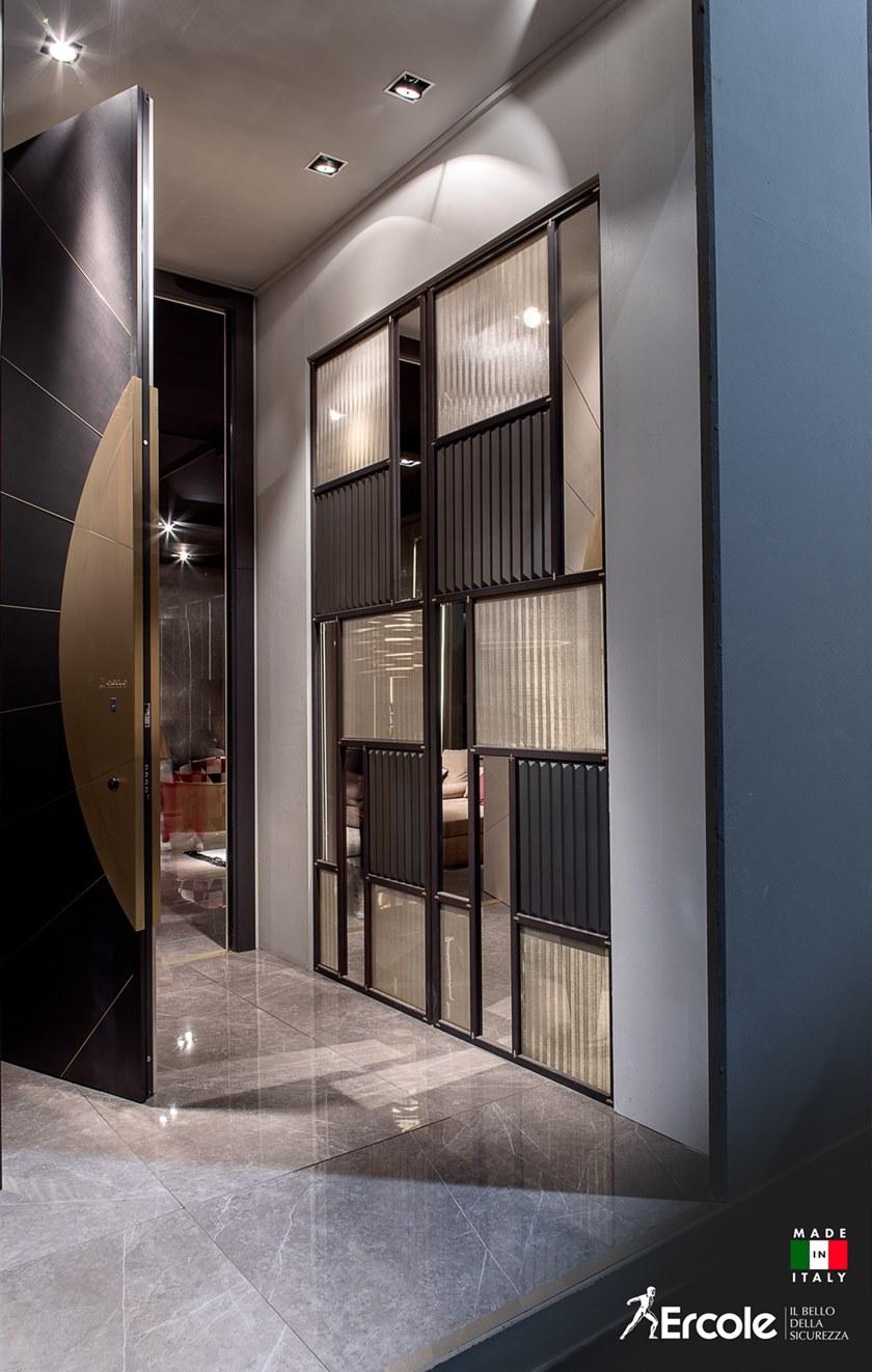 Ercole Автоматическая бронированная поворотная дверь из массива дерева и латуни sun-id-1348399 - Вид №4