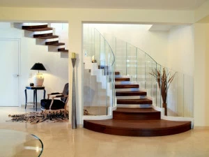 Siller Treppen Самонесущая открытая лестница из стали и стекла с боковыми продольными балками Cobra