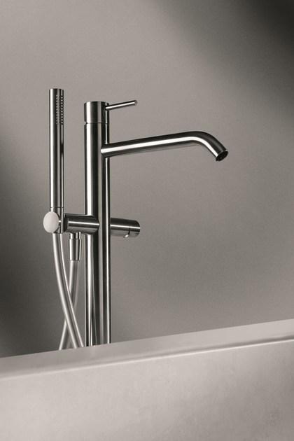 Fir Italia Напольный смеситель для ванны на одно отверстие с ручным душем Cleosteel 48 4833008 - Вид №2