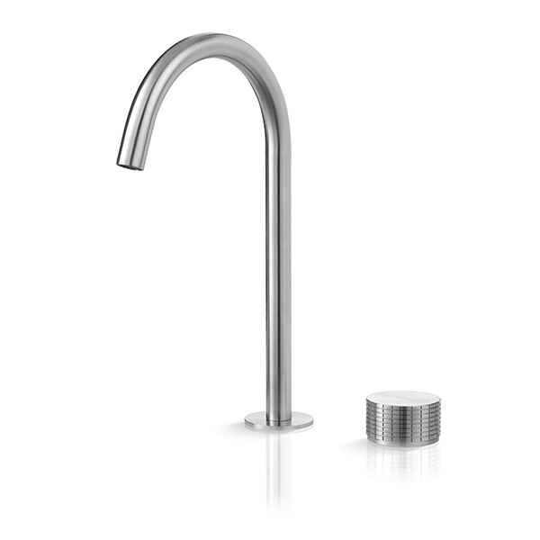 Смеситель на два отверстия для умывальника с изливом KRO103 linki 