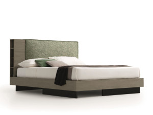 Деревянная двуспальная кровать с изголовьем контейнера