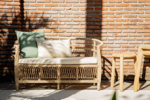 2-местный диван из синтетического волокна