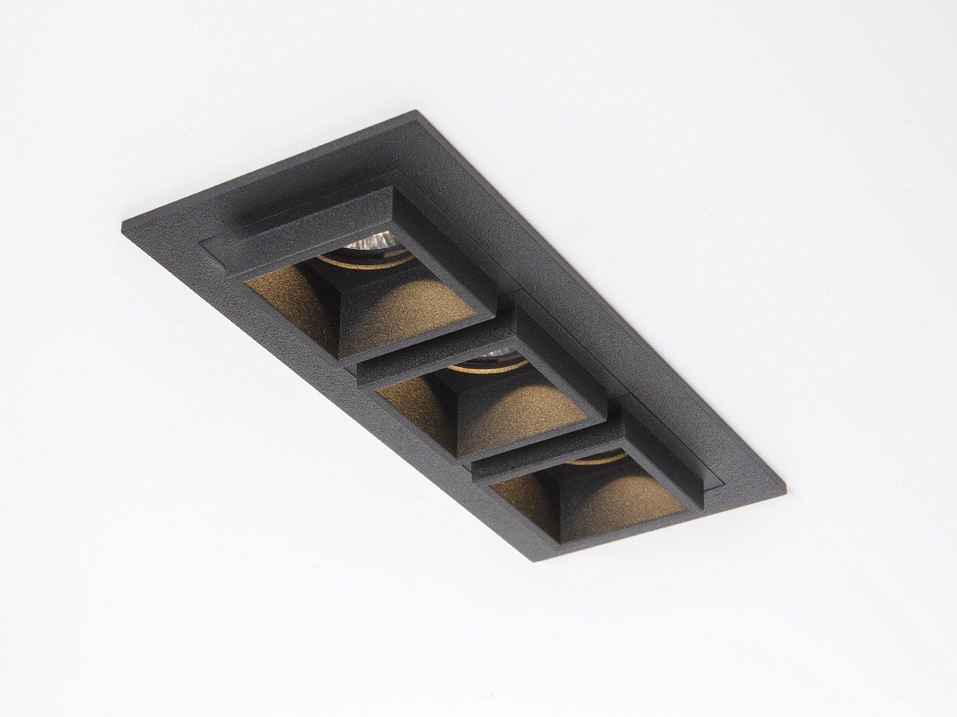 Несколько светодиодных утопленных прожекторов Modular Lighting Instruments Qbini ARCH-00024355 - Вид №1