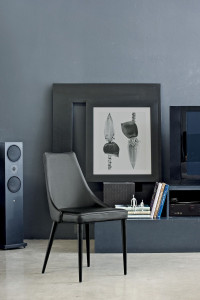 Тканевый стул