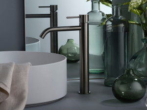 Однорычажный высокий смеситель для раковины