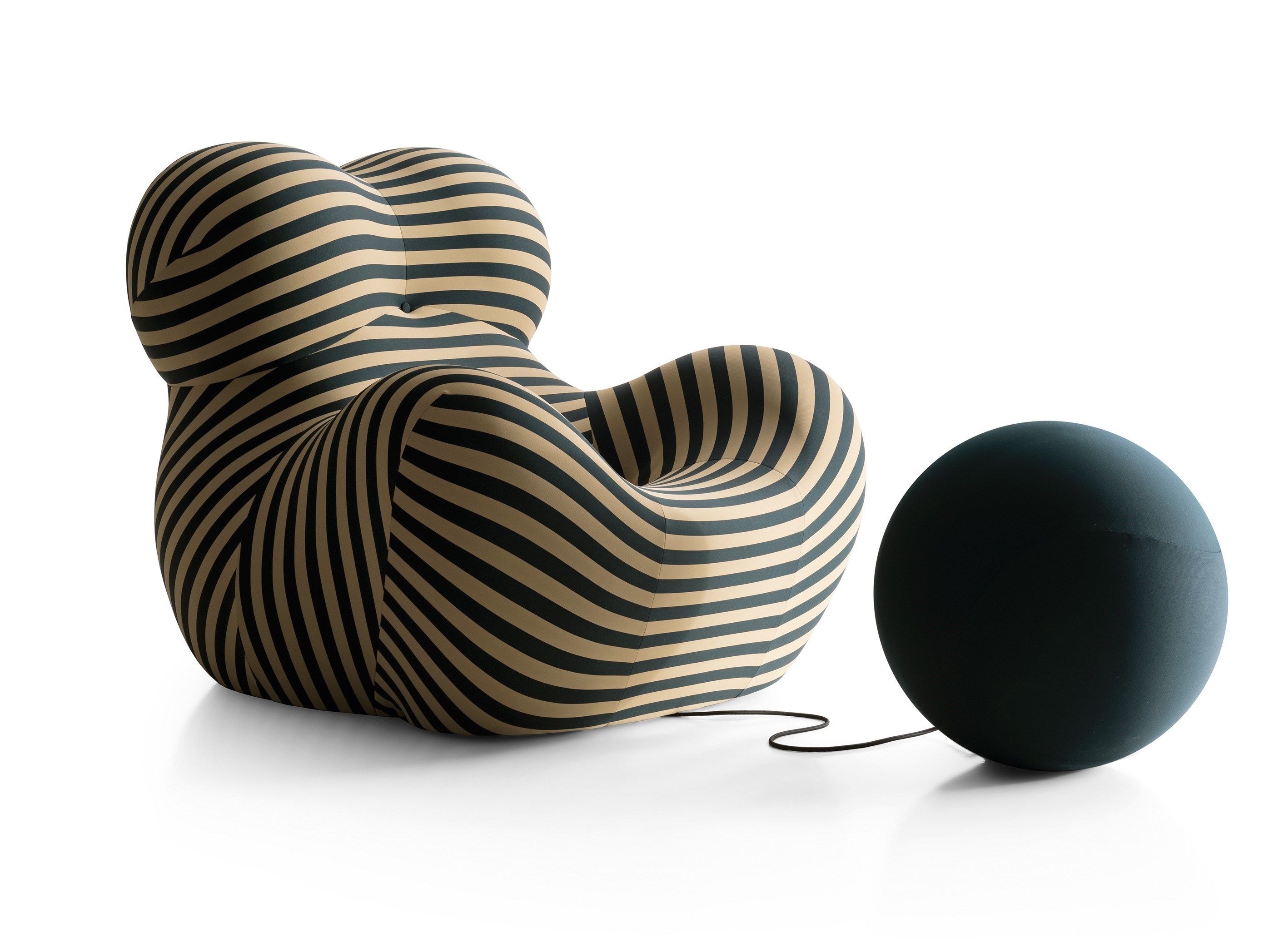 Тканевое кресло с подставкой для ног B&B Italia ARCH-00005633