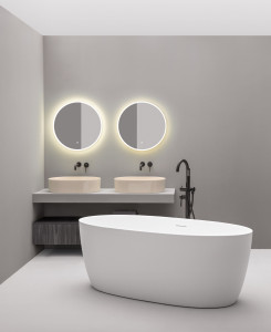 Керамическая ванна с овальным центром