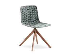 Садовый стул на веревочном насесте