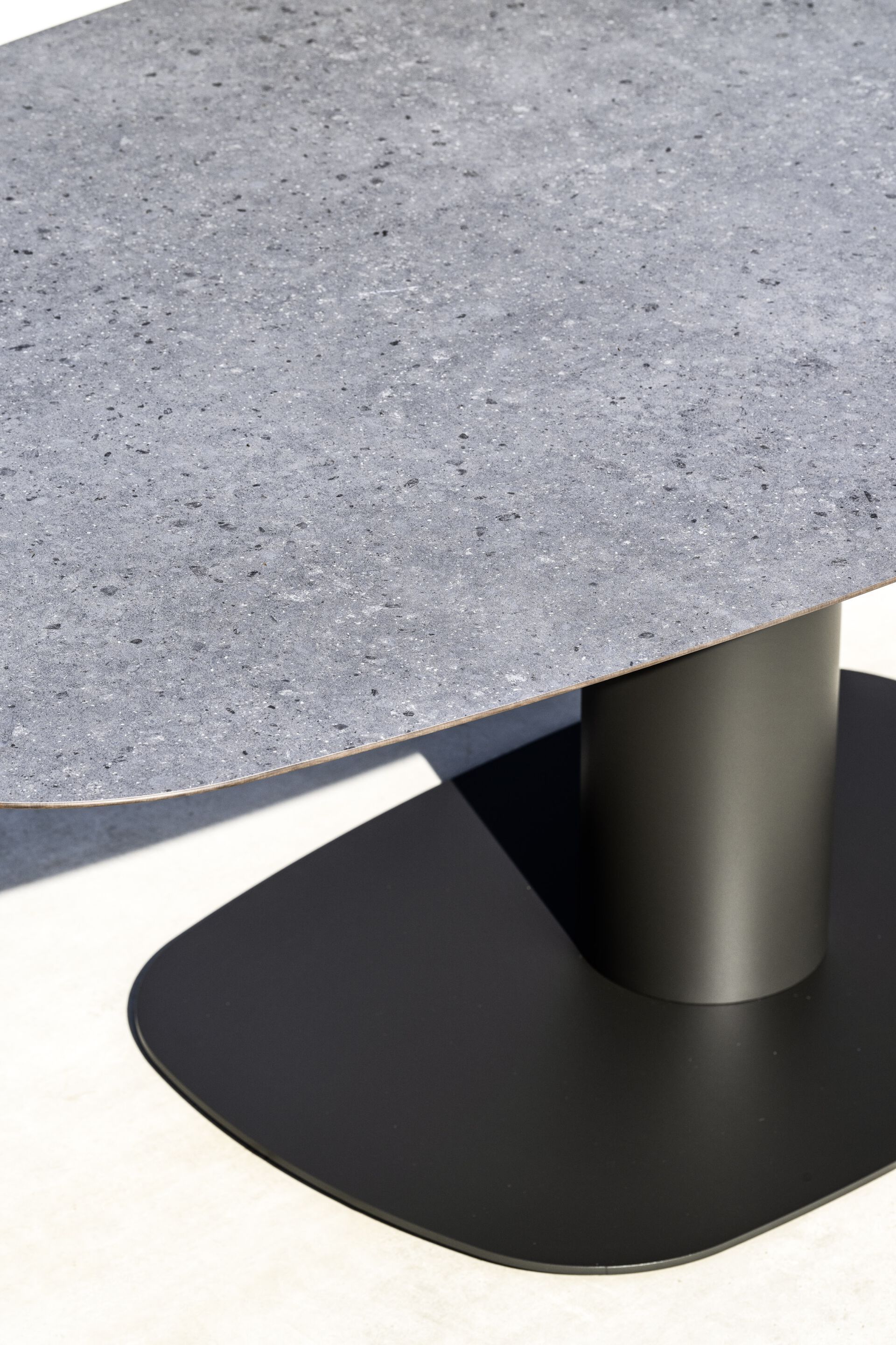 Стальной овальный садовый стол Varaschin ARCH-00010090 - Вид №3