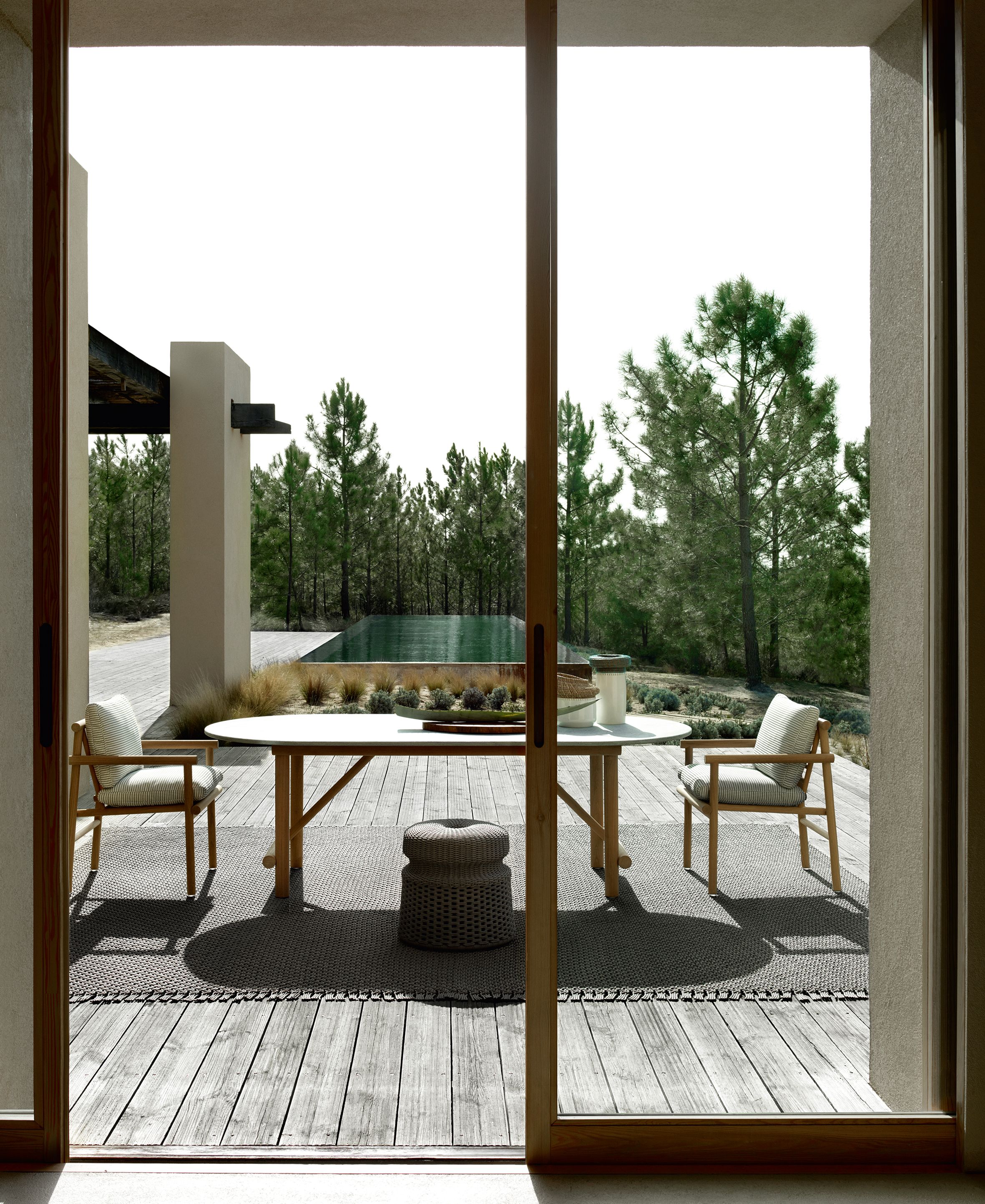 Овальный садовый стол из дерева и Змеиного камня B&B Italia Outdoor Ayana ARCH-00151299 - Вид №2