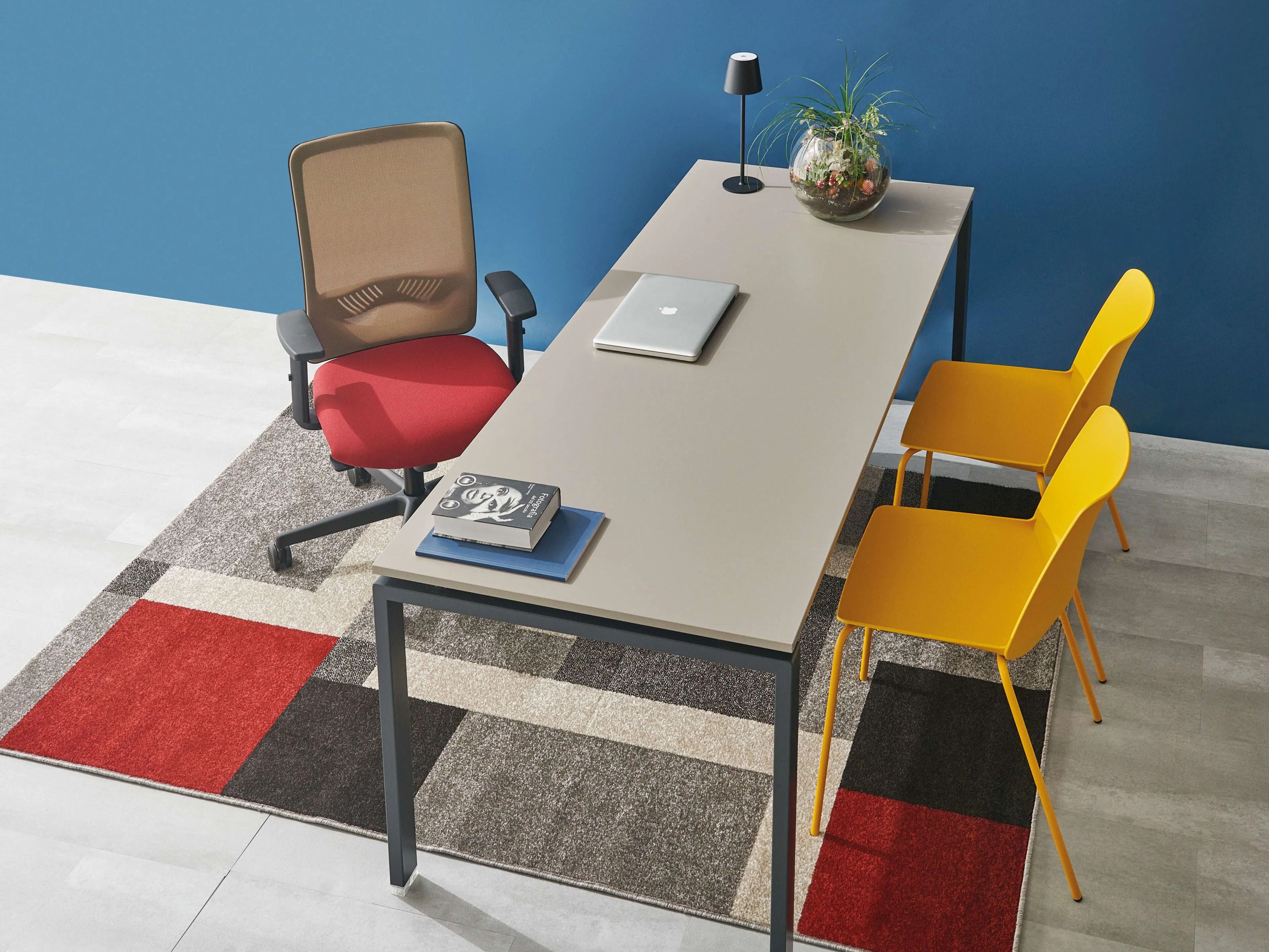 Сетчатое регулируемое по высоте офисное кресло с подлокотниками AP Factor Cody ARCH-00062934 - Вид №6