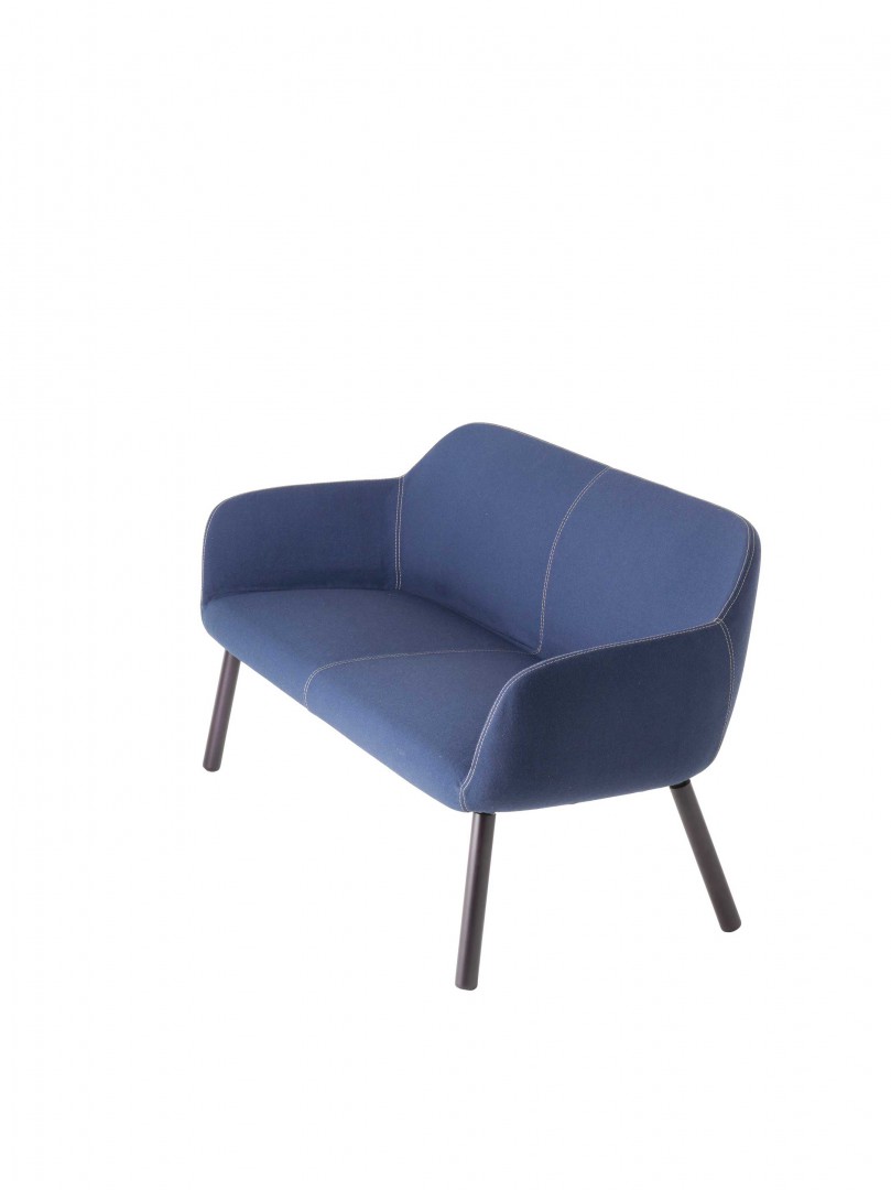 Myra 680 Диван с мягким сиденьем и спинкой, 4 ножки из бука. Et al. Myra