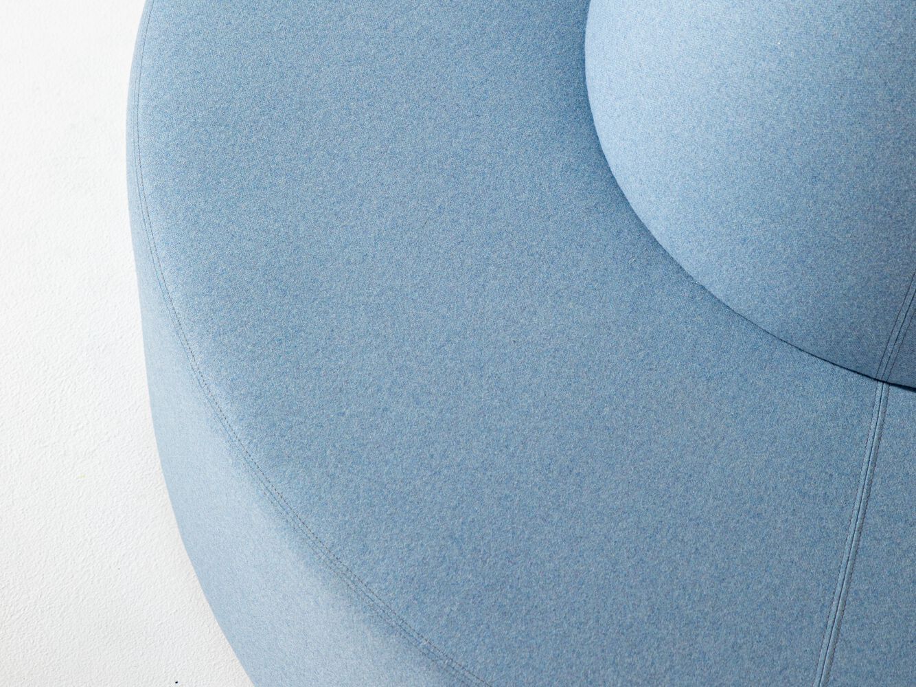 Тканевая скамья с USB-разъемом и спинкой BuzziSpace BuzziBrella Chill ARCH-00151686 - Вид №7