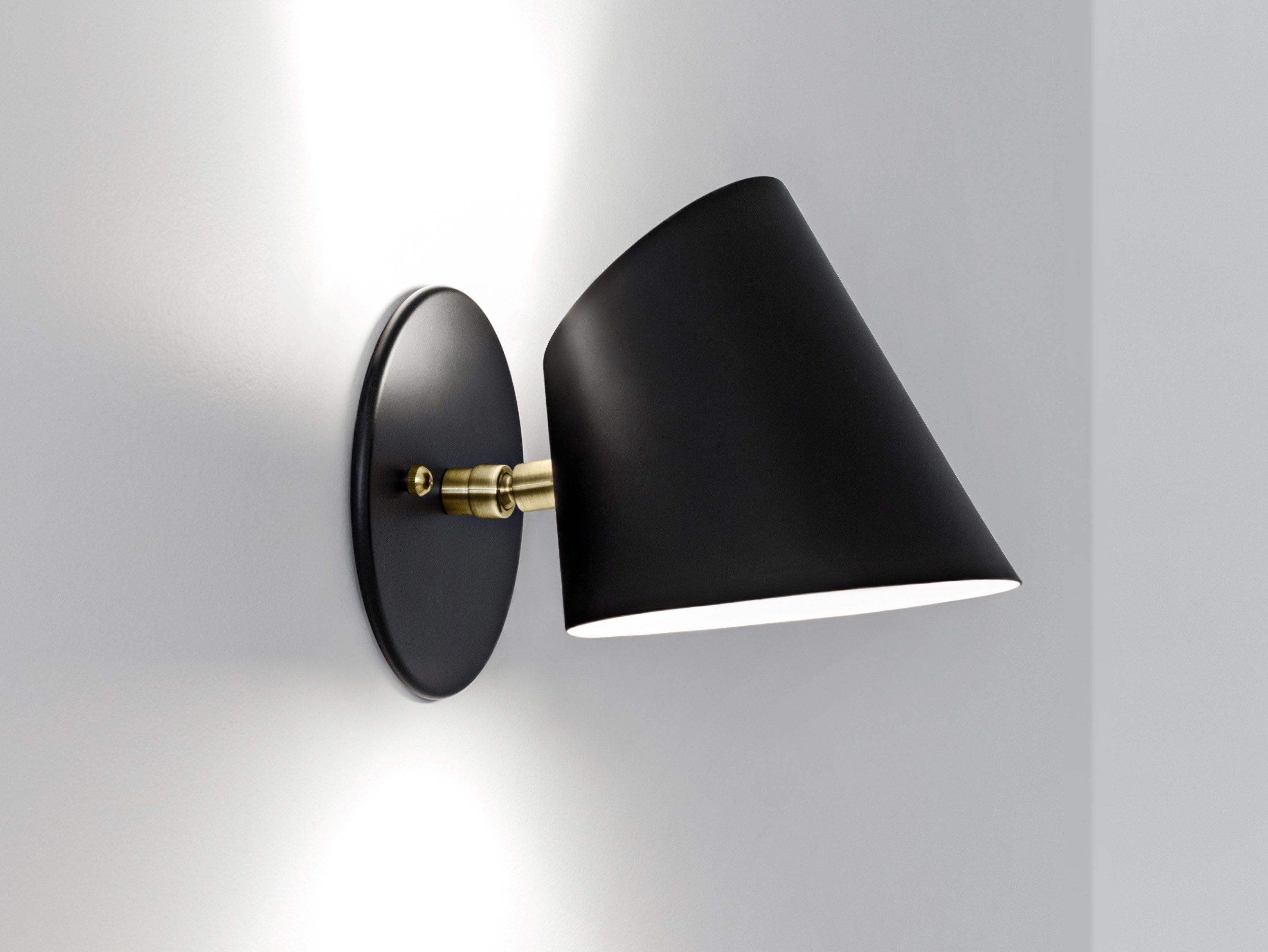 Регулируемая алюминиевая настенная лампа Darmes Hartau ARCH-00087420 - Вид №1