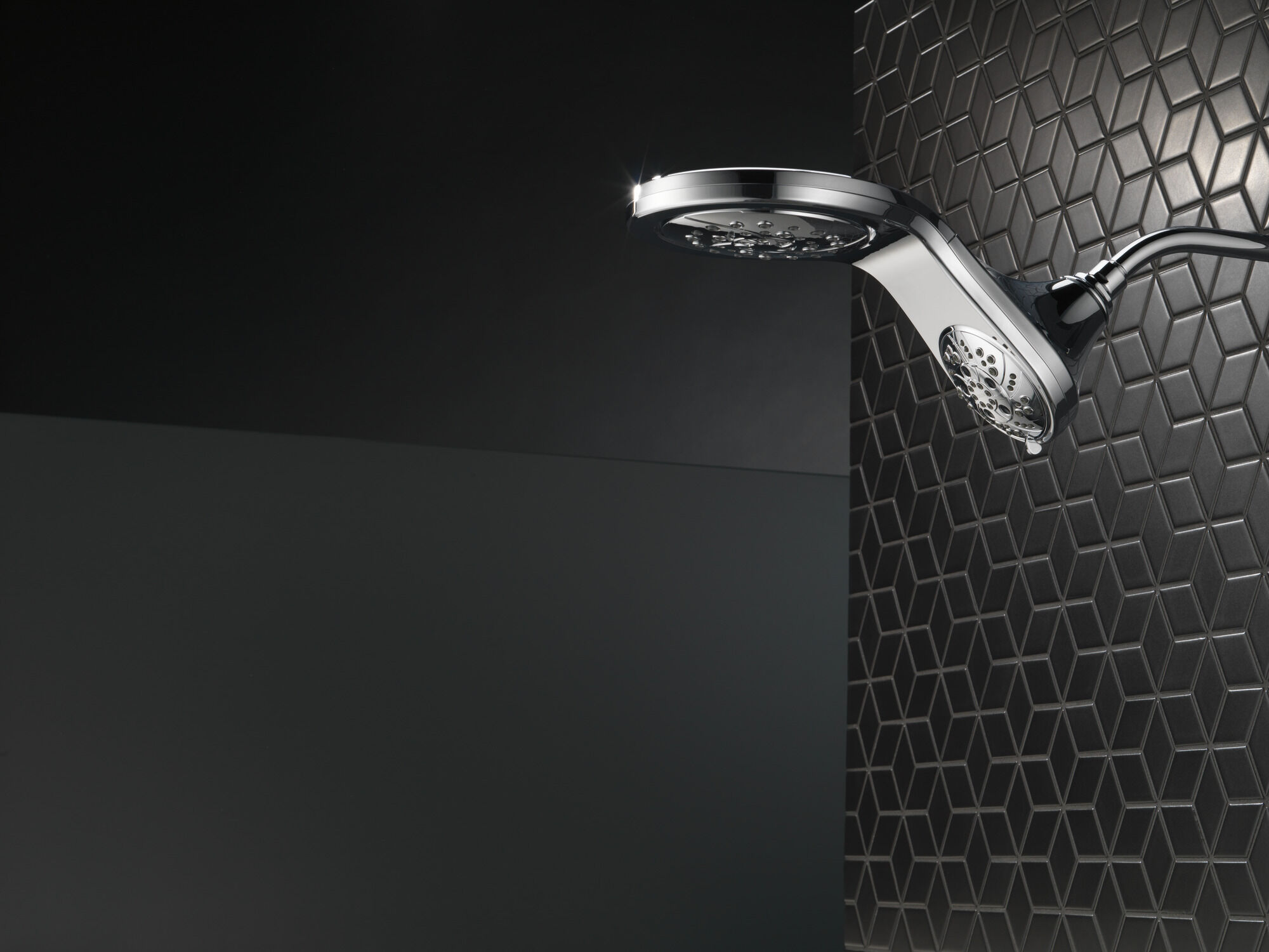 58581-25-PK HydroRain® H2Okinetic® 5-регулировочная душевая лейка два в одном Delta Faucet Universal Showering Хром  - Вид №33