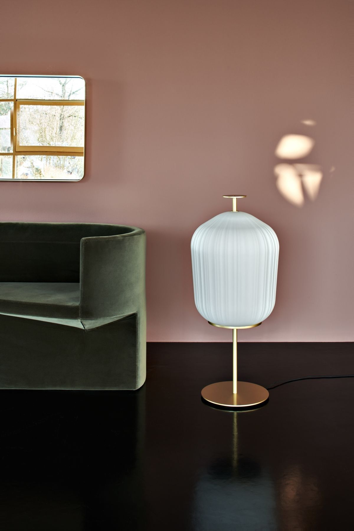 Алюминиевый и стеклянный светодиодный торшер Classicon Plissée ARCH-00095717 - Вид №10