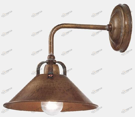 Il Fanale Настенный светильник из латуни с фиксированным кронштейном Cascina 204.05.oo