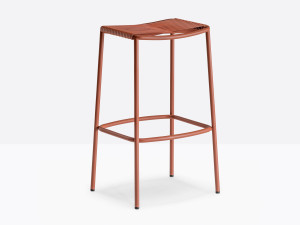 Высокий садовый стул из стали и ПВХ с подставкой для ног