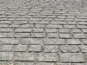 Восстановленный каменный куб