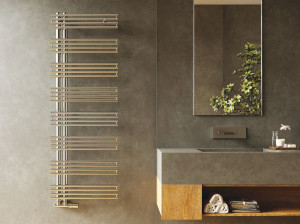 Полотенцесушитель с горячей водой из нержавеющей стали