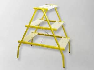 AKIFIX 3-х ступенчатая подножка  Ne04001