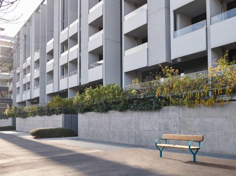 VESTRE Деревянная скамейка в современном стиле с подлокотниками со спинкой Folk sun-id-1465626 - Вид №5