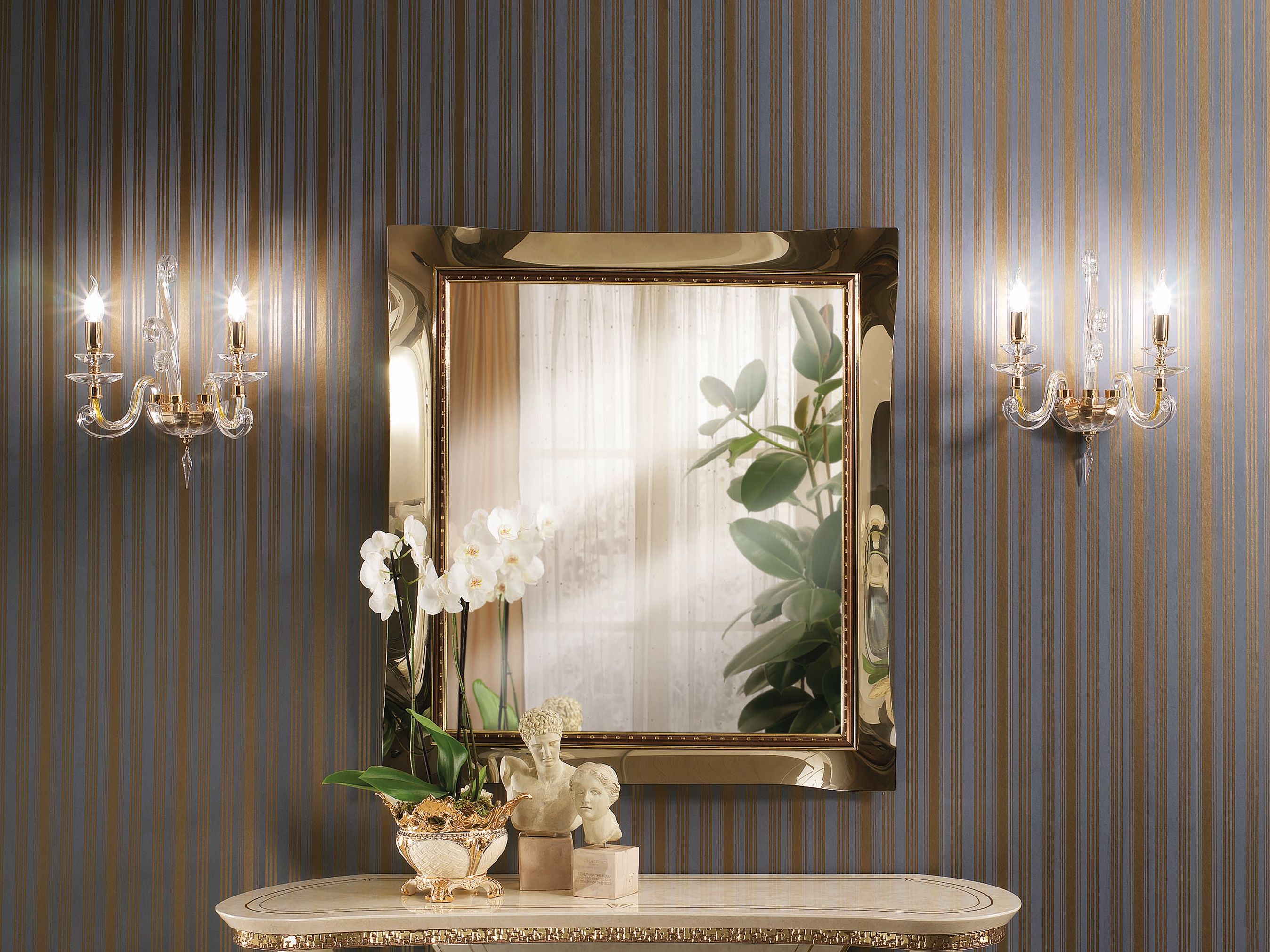 Зеркало из стекла с рамкой Arredoclassic фантазия ARCH-00152171