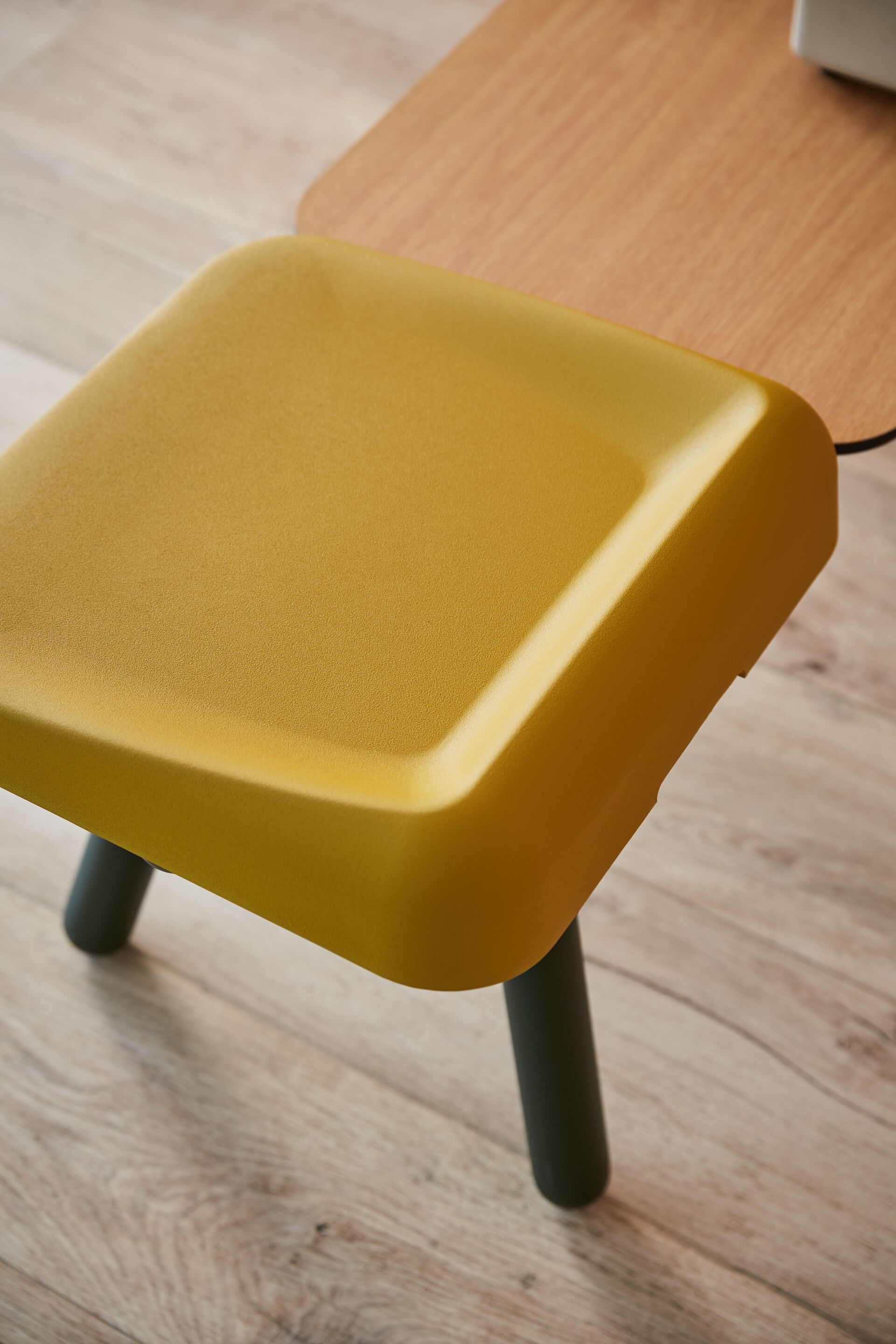 Сиденье на полиуретановой панели со столом Bõln Slim ARCH-00080769 - Вид №12