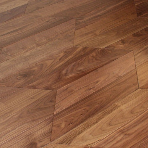 Паркет Ёлка Marco Ferutti Louvre Американский Орех Европейский (Грецкий) Любая на выбор (Гладкая) 400х70 мм 2600700106 - Вид №1