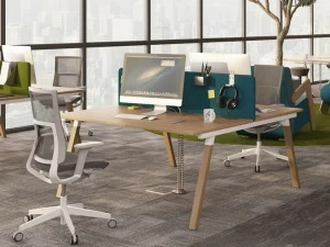 Mikomax Smart Office Несколько рабочих станций с разделительными панелями Flexido
