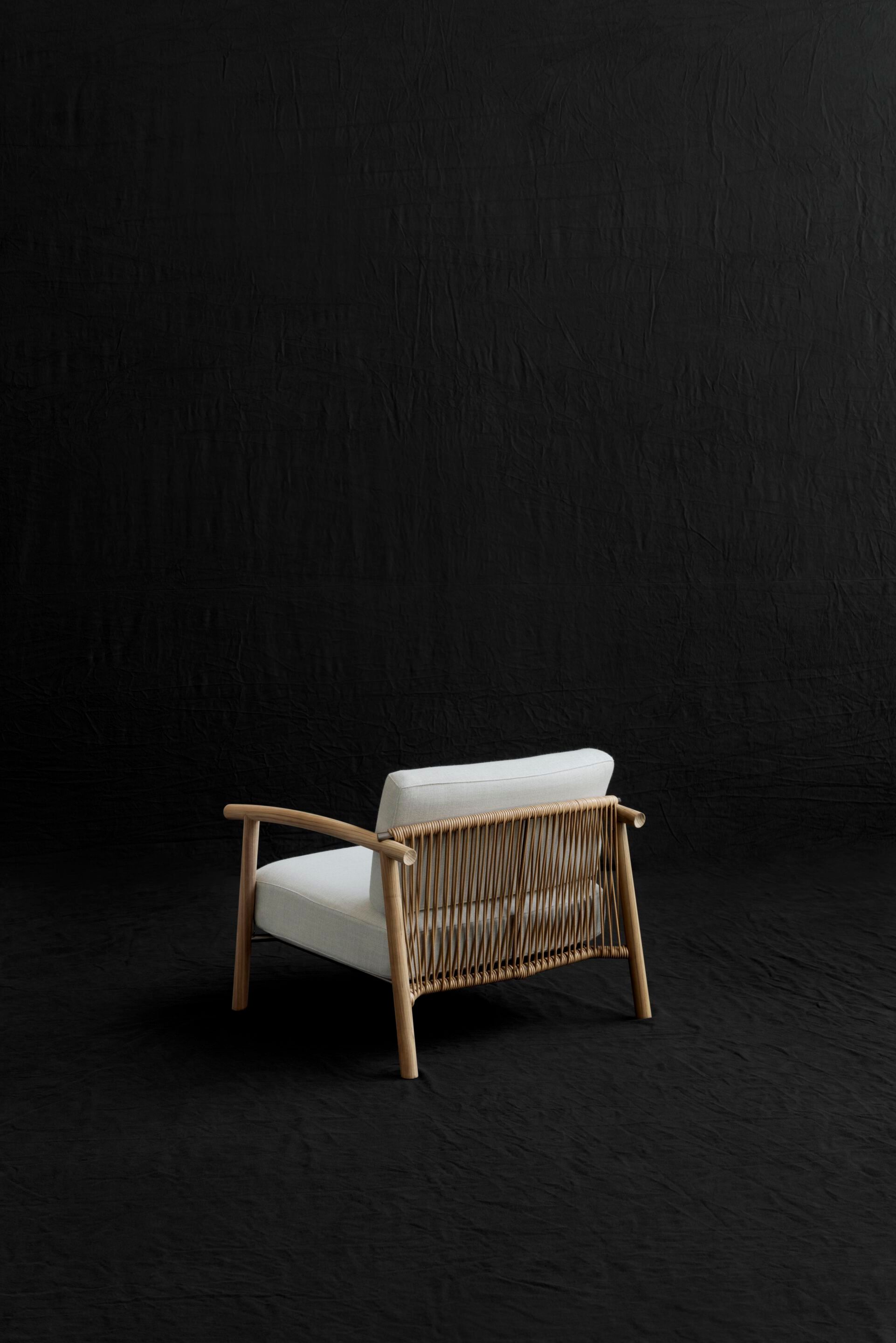 Тканевое кресло с подлокотниками Living Divani Касуми ARCH-00123849 - Вид №2