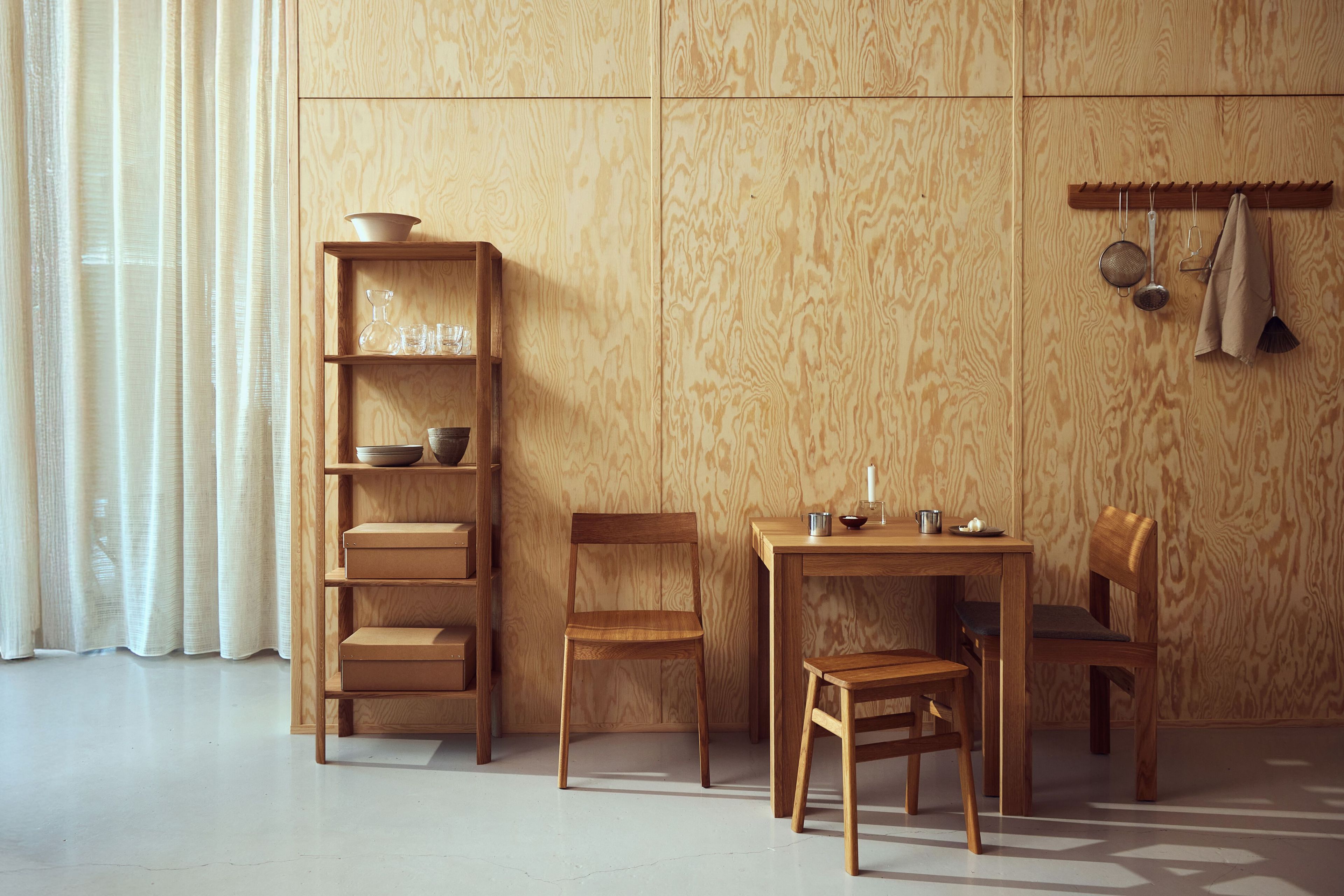 Дубовый стул с открытой спинкой Form & Refine Sonder ARCH-00063784 - Вид №6