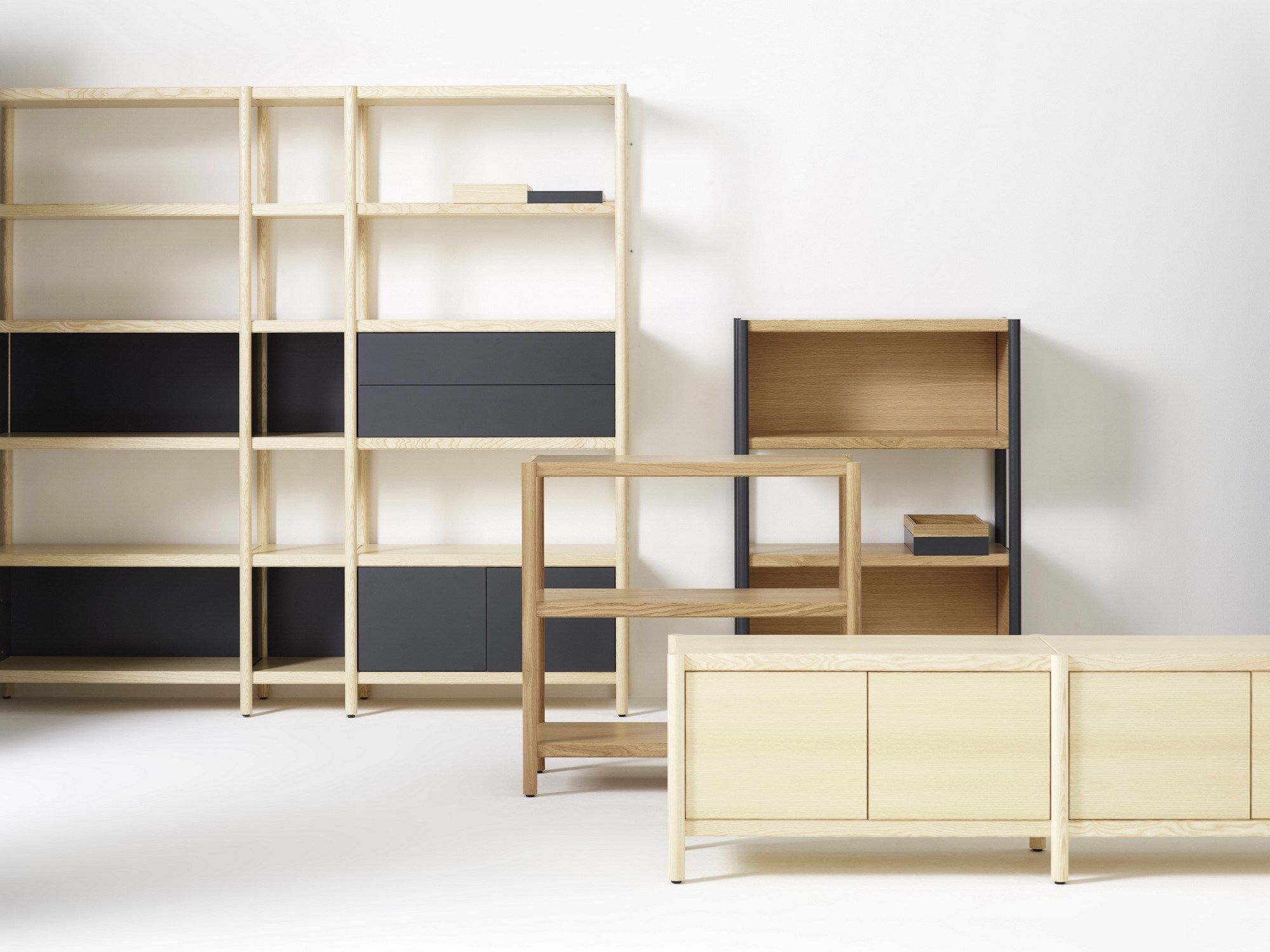 Секционный деревянный книжный шкаф с ящиками Karl Andersson Cavetto ARCH-00111205 - Вид №2